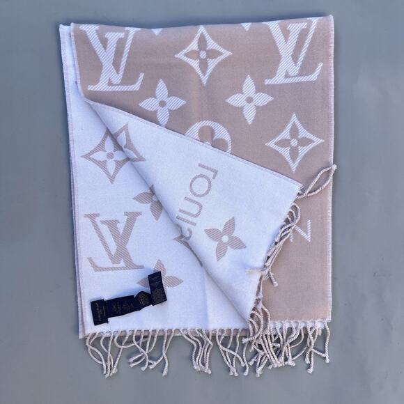 Louis Vuitton Pink And White Wool Logo Scarf With Tassels Essentials - Picture 2 of 8